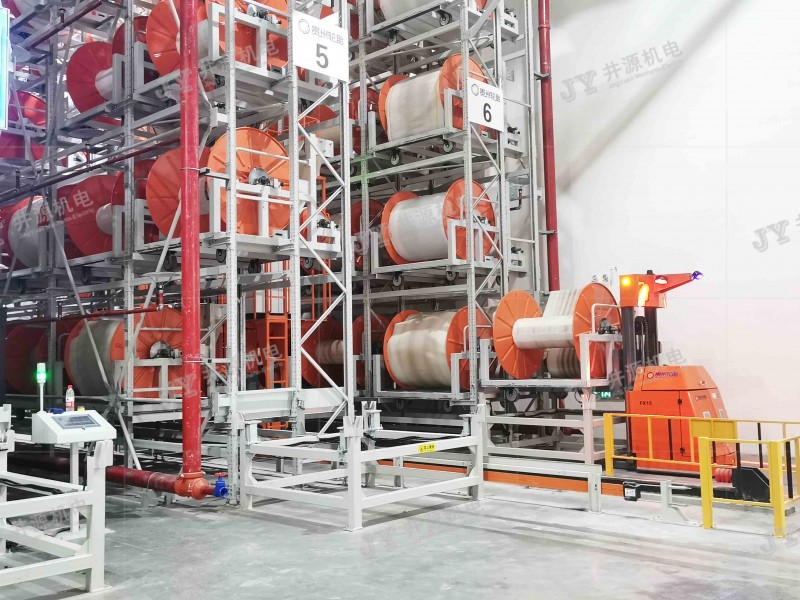 空工裝出立體庫與AGV對接